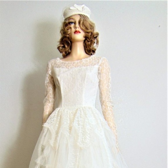 50's Custom Wedding Veil - Netted Facinator Hat - Picture 4 of 4